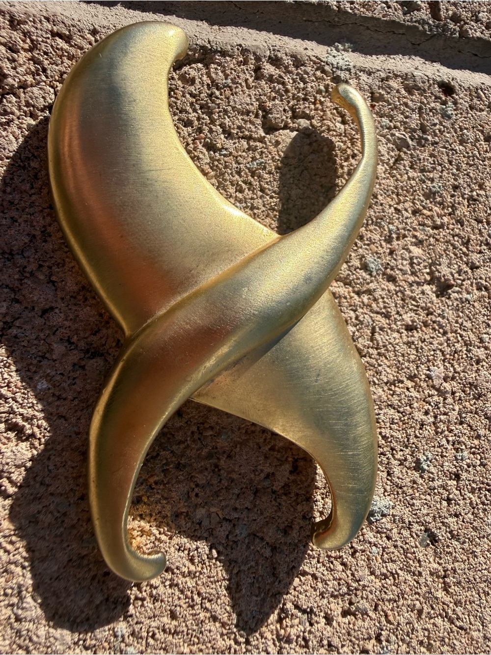 Vintage Graziano Gold‑Tone Statement Brooch – 4” Modernist Crescent Pin